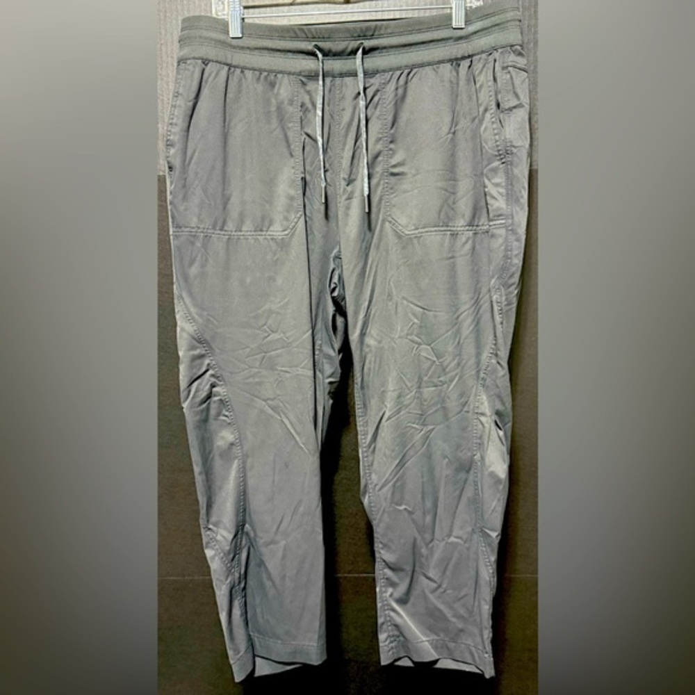🪅North Face Gray Outdoor Lightweight Trail Pants